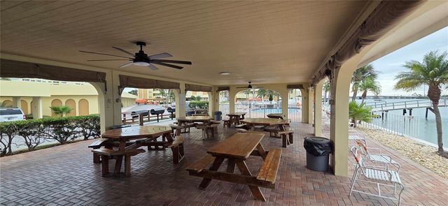 4550 COVE CIRCLE 1205, St Petersburg, FL 33708