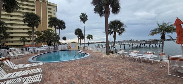 4550 COVE CIRCLE 1205, St Petersburg, FL 33708