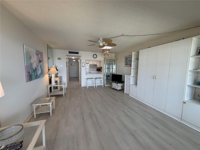 4550 COVE CIRCLE 1205, St Petersburg, FL 33708