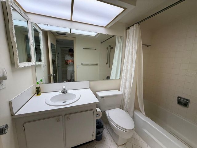 4550 COVE CIRCLE 1205, St Petersburg, FL 33708