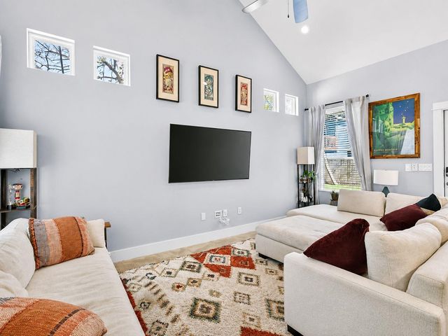 4917 Sunset TRL A, Austin, TX 78745