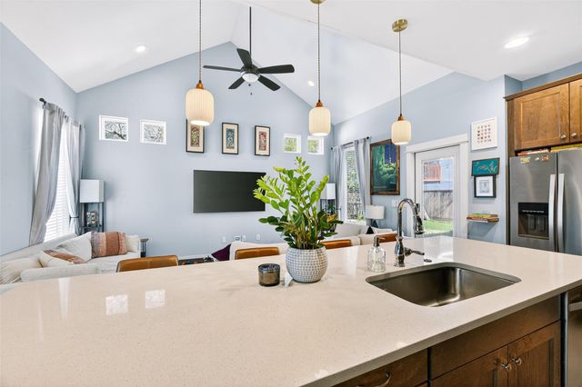 4917 Sunset TRL A, Austin, TX 78745