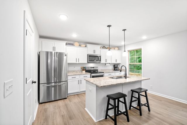 1082 Winesap Rd, Clarksville, TN 37040