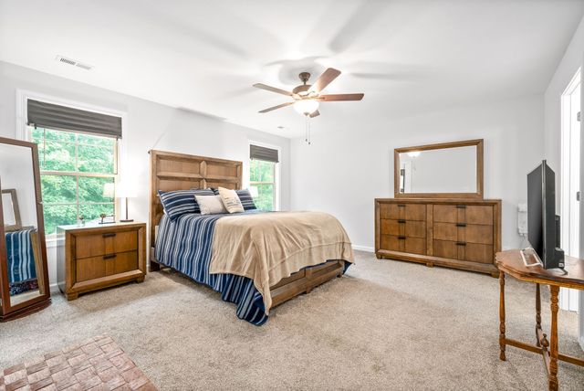1082 Winesap Rd, Clarksville, TN 37040