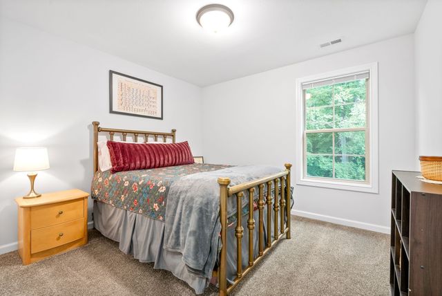 1082 Winesap Rd, Clarksville, TN 37040