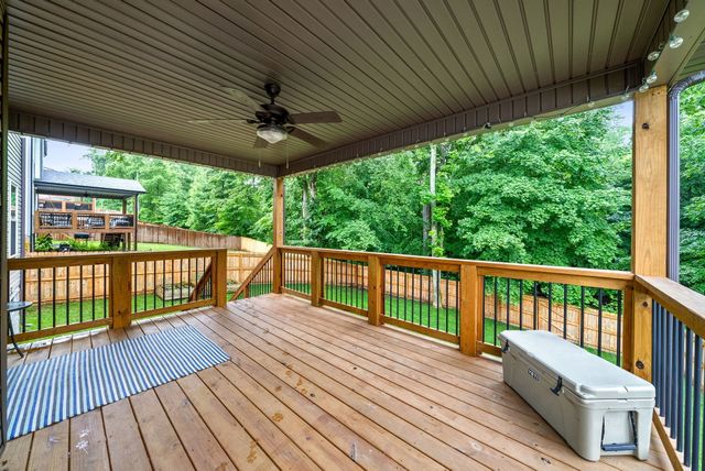 1082 Winesap Rd, Clarksville, TN 37040