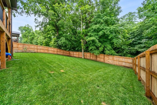 1082 Winesap Rd, Clarksville, TN 37040