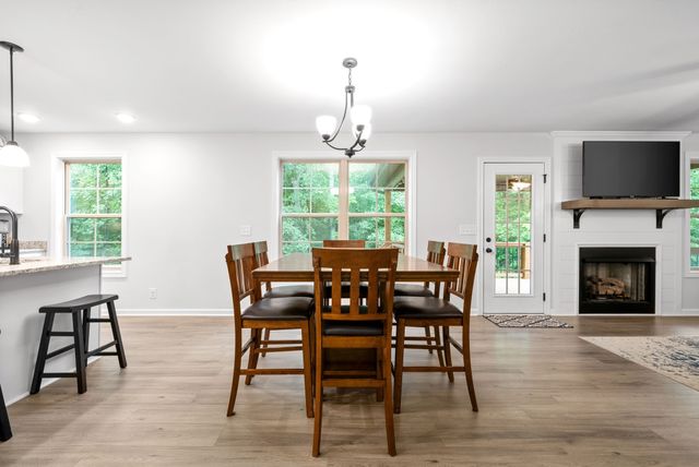 1082 Winesap Rd, Clarksville, TN 37040