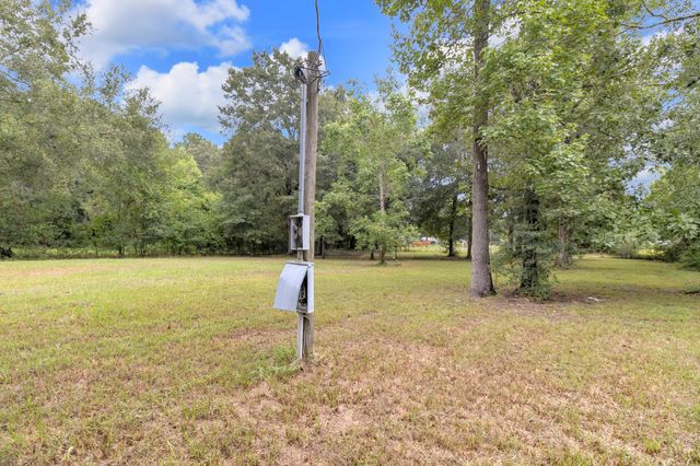 118 County Road 2803, Cleveland, TX 77327
