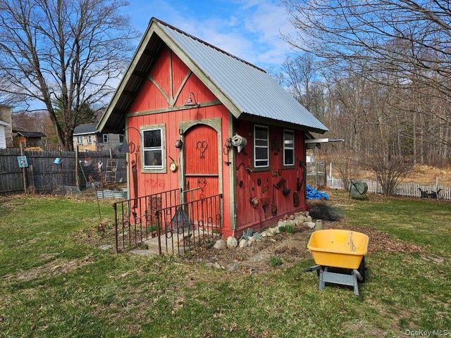 73 North Road, Bloomingburg, NY 12721
