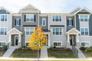 2016 Yellowstone Boulevard, Mundelein, IL 60060