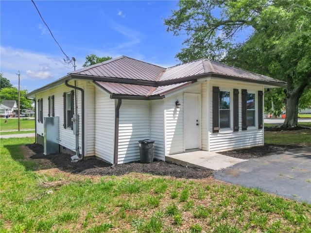 301 Anderson Street, Pelzer, SC 29669