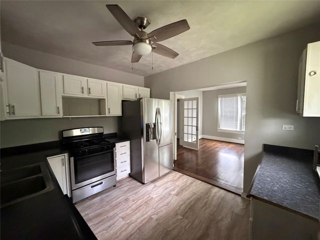 1400 W Chestnut, Denison, TX 75021