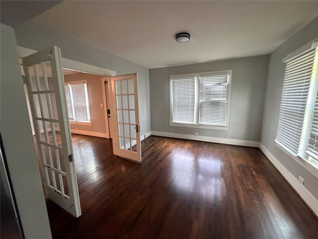 1400 W Chestnut, Denison, TX 75021