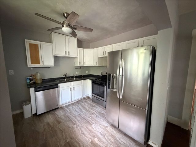 1400 W Chestnut, Denison, TX 75021