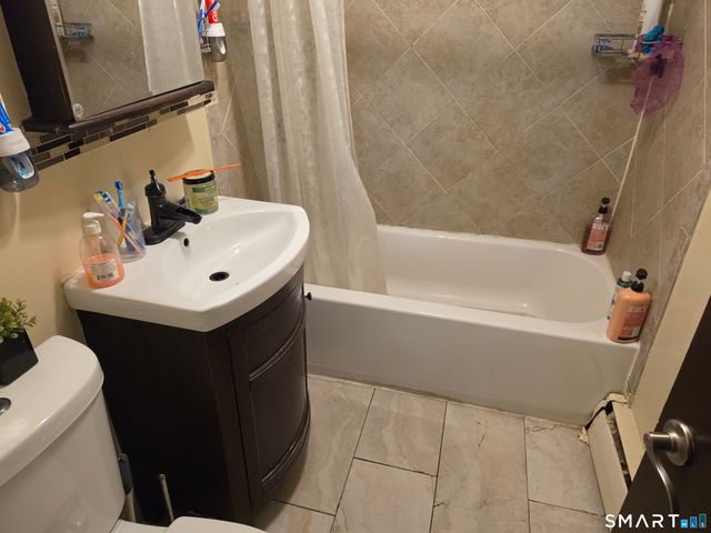509 Burnside Avenue B5, East Hartford, CT 06108