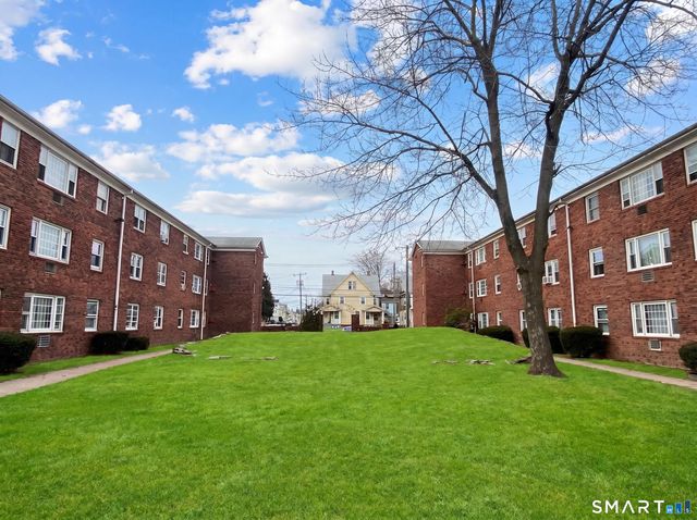 509 Burnside Avenue B5, East Hartford, CT 06108