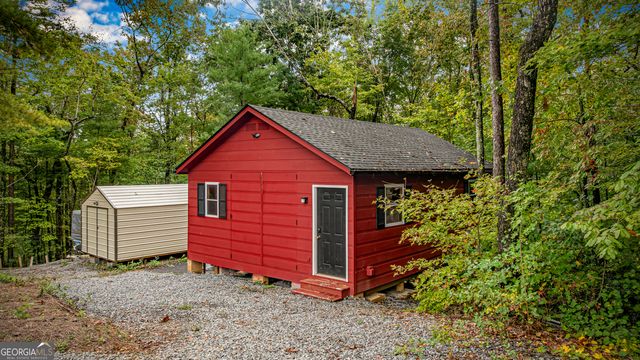132 New Berry Street, Ellijay, GA 30540