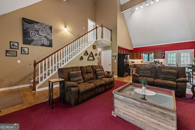 132 New Berry Street, Ellijay, GA 30540