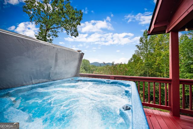 132 New Berry Street, Ellijay, GA 30540