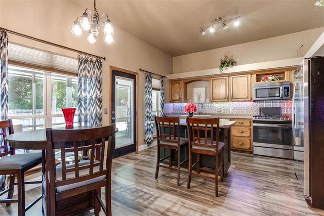 805 Old Bugle Road, Edmond, OK 73003
