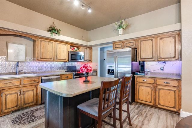 805 Old Bugle Road, Edmond, OK 73003
