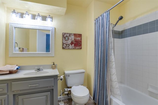 805 Old Bugle Road, Edmond, OK 73003