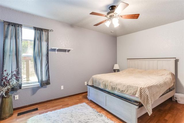 805 Old Bugle Road, Edmond, OK 73003