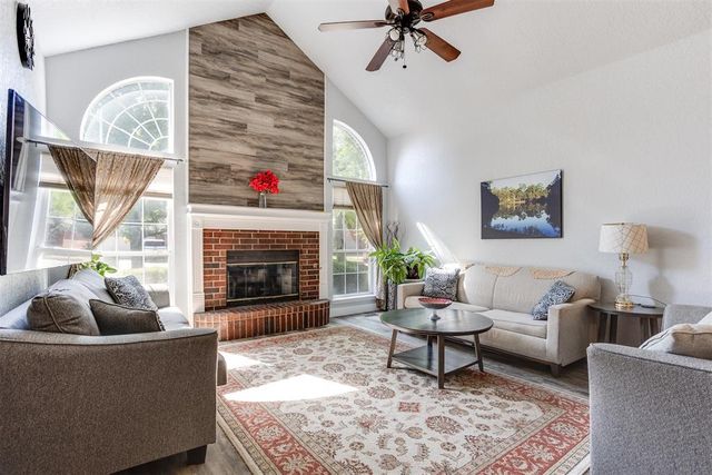 805 Old Bugle Road, Edmond, OK 73003