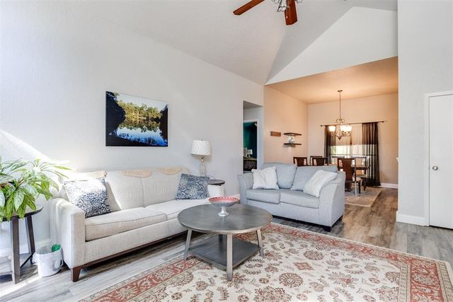 805 Old Bugle Road, Edmond, OK 73003