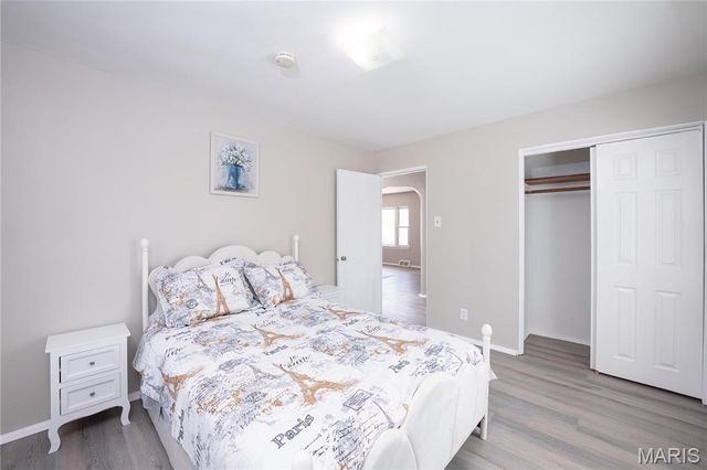 919 Robert Avenue, St Louis, MO 63135