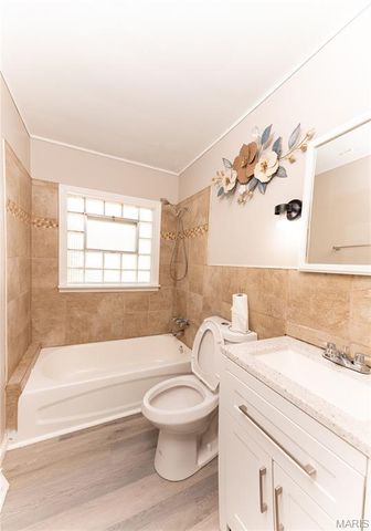 919 Robert Avenue, St Louis, MO 63135