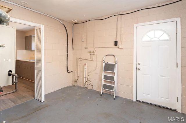 919 Robert Avenue, St Louis, MO 63135