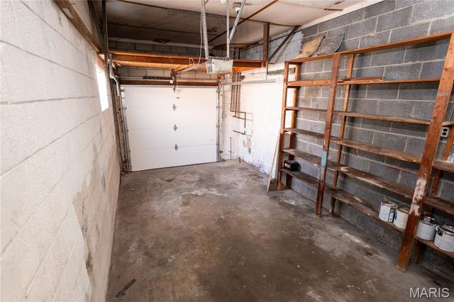 919 Robert Avenue, St Louis, MO 63135