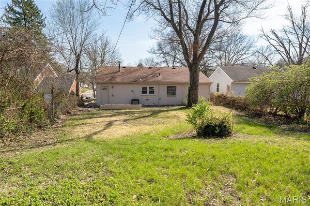 919 Robert Avenue, St Louis, MO 63135