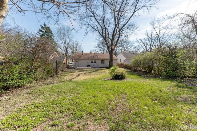 919 Robert Avenue, St Louis, MO 63135