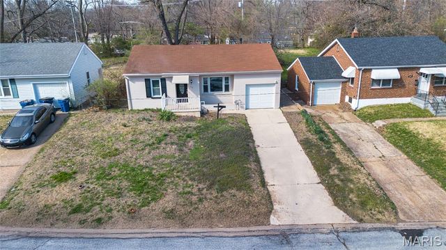 919 Robert Avenue, St Louis, MO 63135