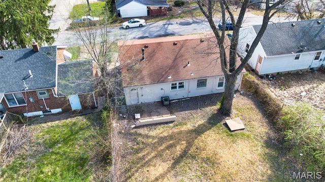 919 Robert Avenue, St Louis, MO 63135