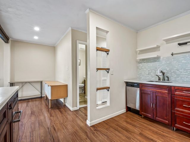 1337 Airport Dr Apt G5, Tallahassee, FL 32304