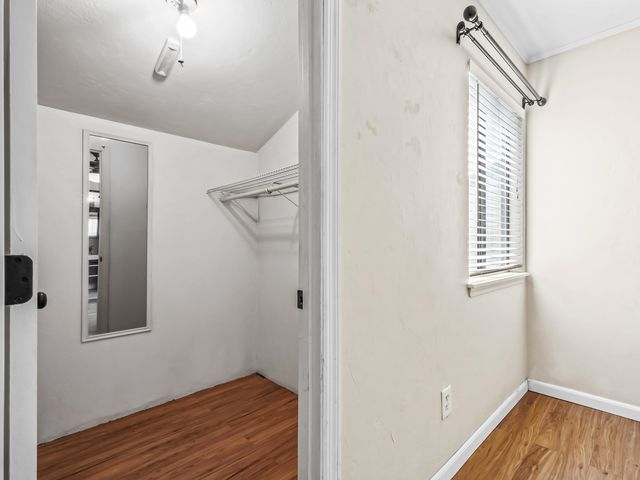 1337 Airport Dr Apt G5, Tallahassee, FL 32304