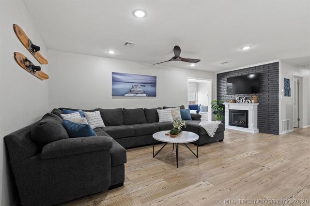 3966 Ski Line Drive, Kingston, OK 73439