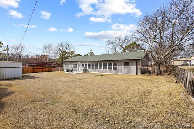 3966 Ski Line Drive, Kingston, OK 73439