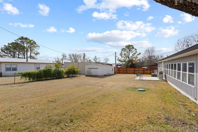 3966 Ski Line Drive, Kingston, OK 73439