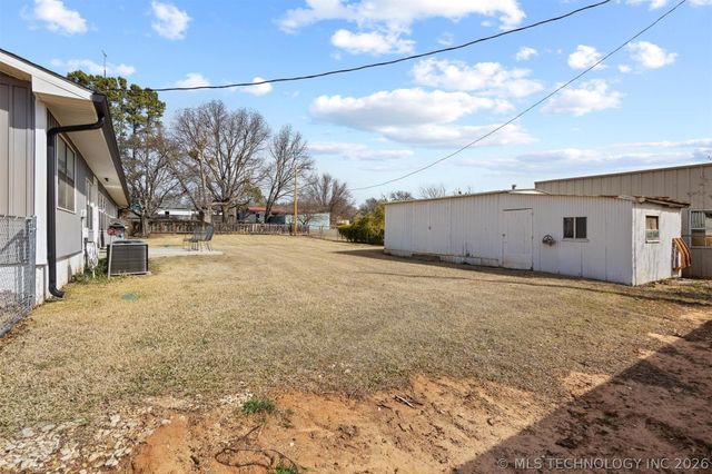 3966 Ski Line Drive, Kingston, OK 73439