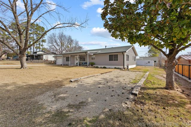 3966 Ski Line Drive, Kingston, OK 73439