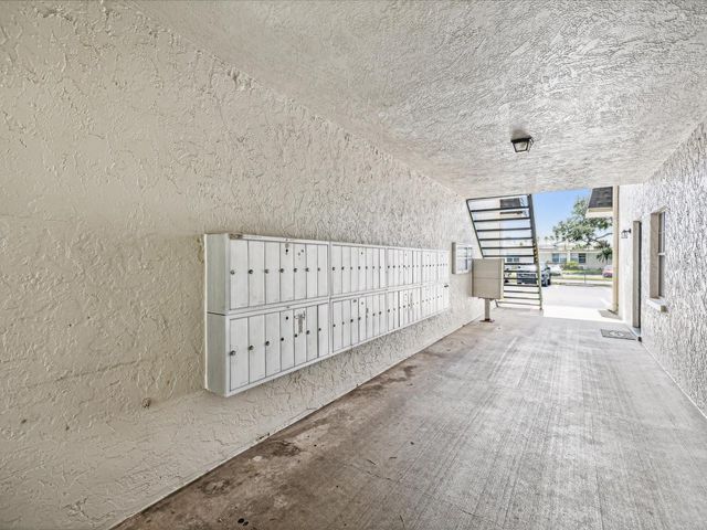 4335 AEGEAN DRIVE 128A, Tampa, FL 33611