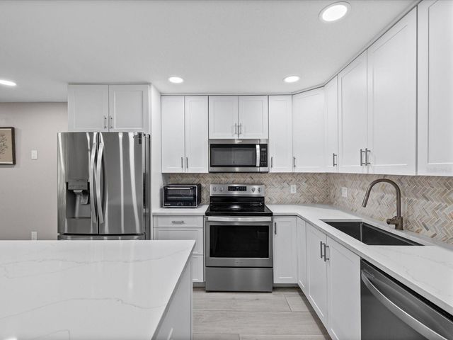 4335 AEGEAN DRIVE 128A, Tampa, FL 33611