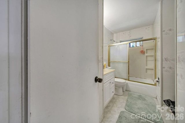 6010 Red Carriage Lane, Charlotte, NC 28212