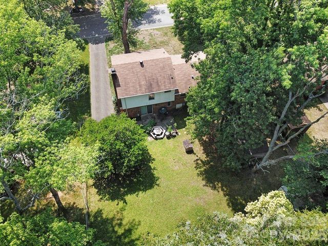 6010 Red Carriage Lane, Charlotte, NC 28212