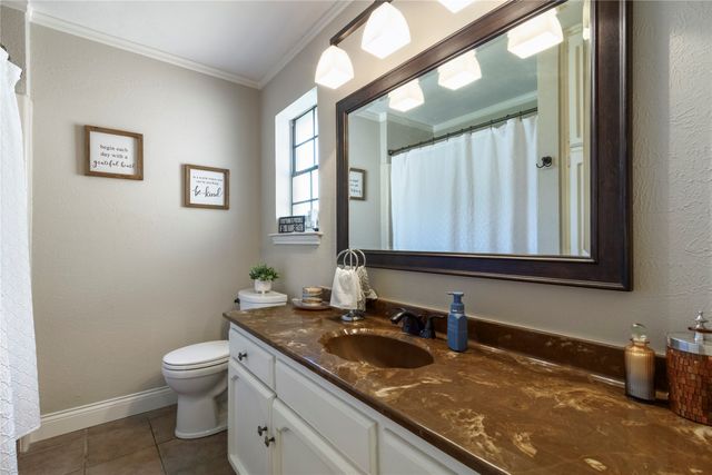 8929 Crosswind Drive, Fort Worth, TX 76179
